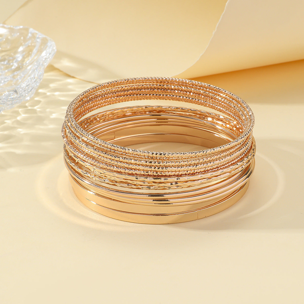 Alloy Personalized Wide-faced Light Luxury Gold Bracelet