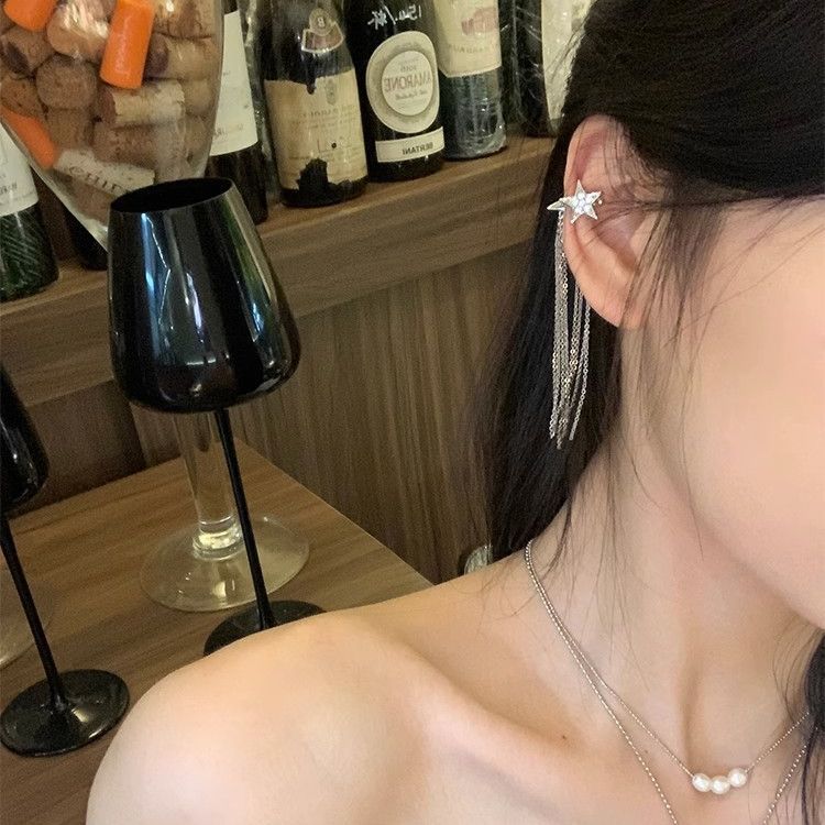 Women's Elegant Stars Long Fringe Design Light Luxury Earrings