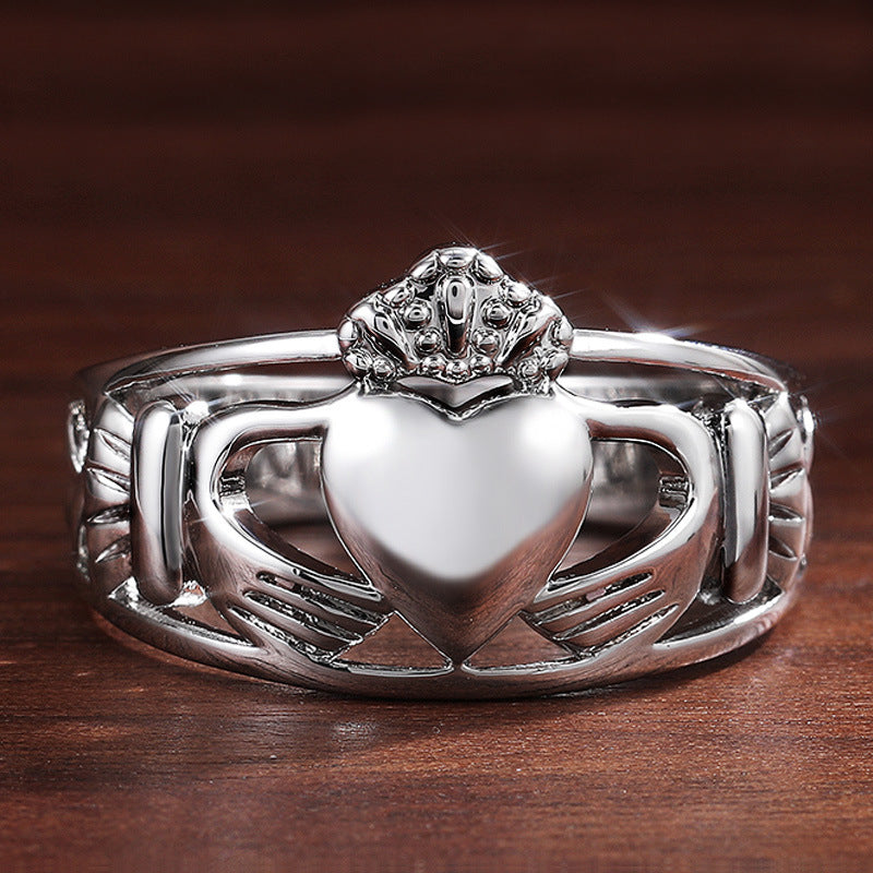 Shi Classic Hand Holding Love Heart-shaped Rings