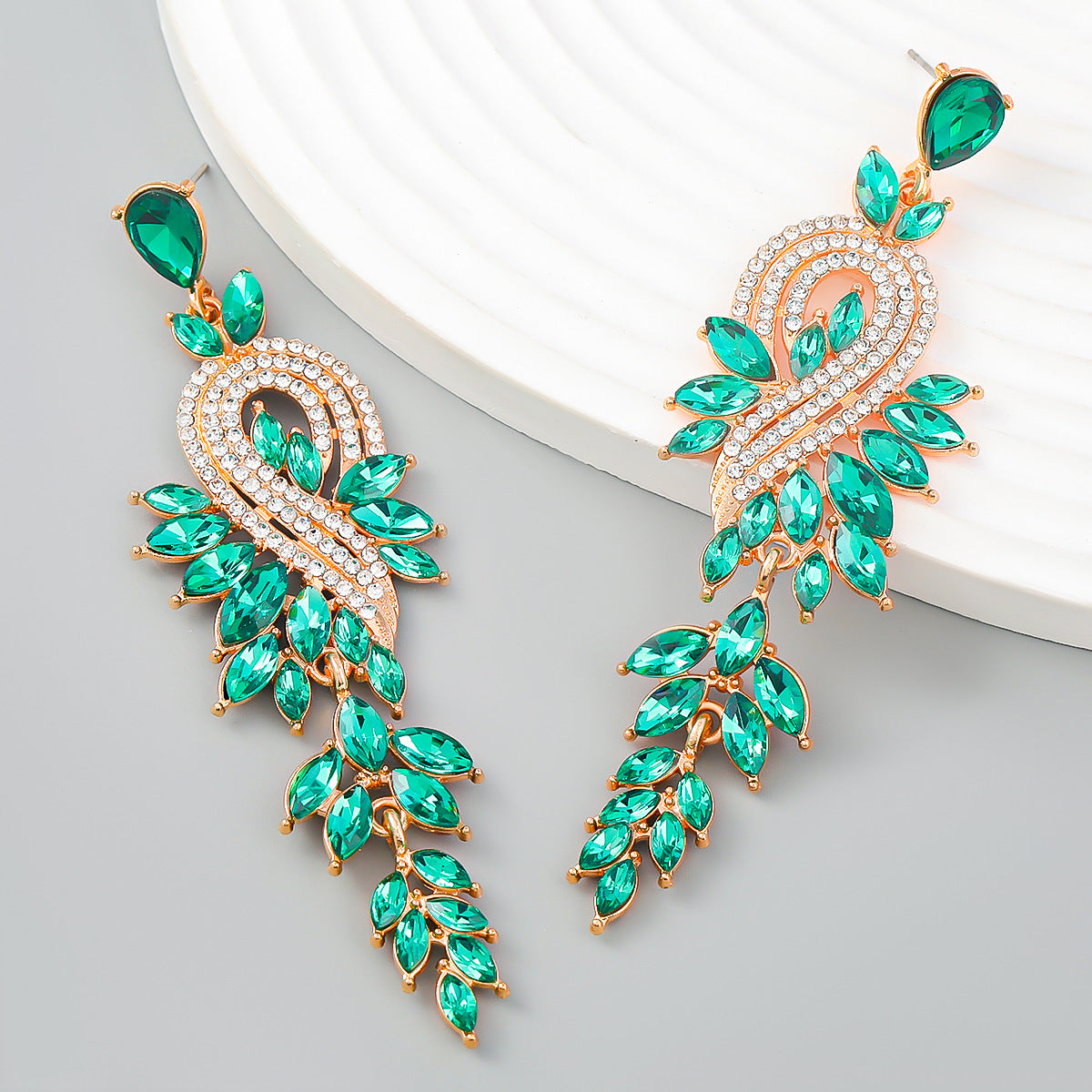 Design Alloy Diamond Rhinestone Geometric Leaves Earrings