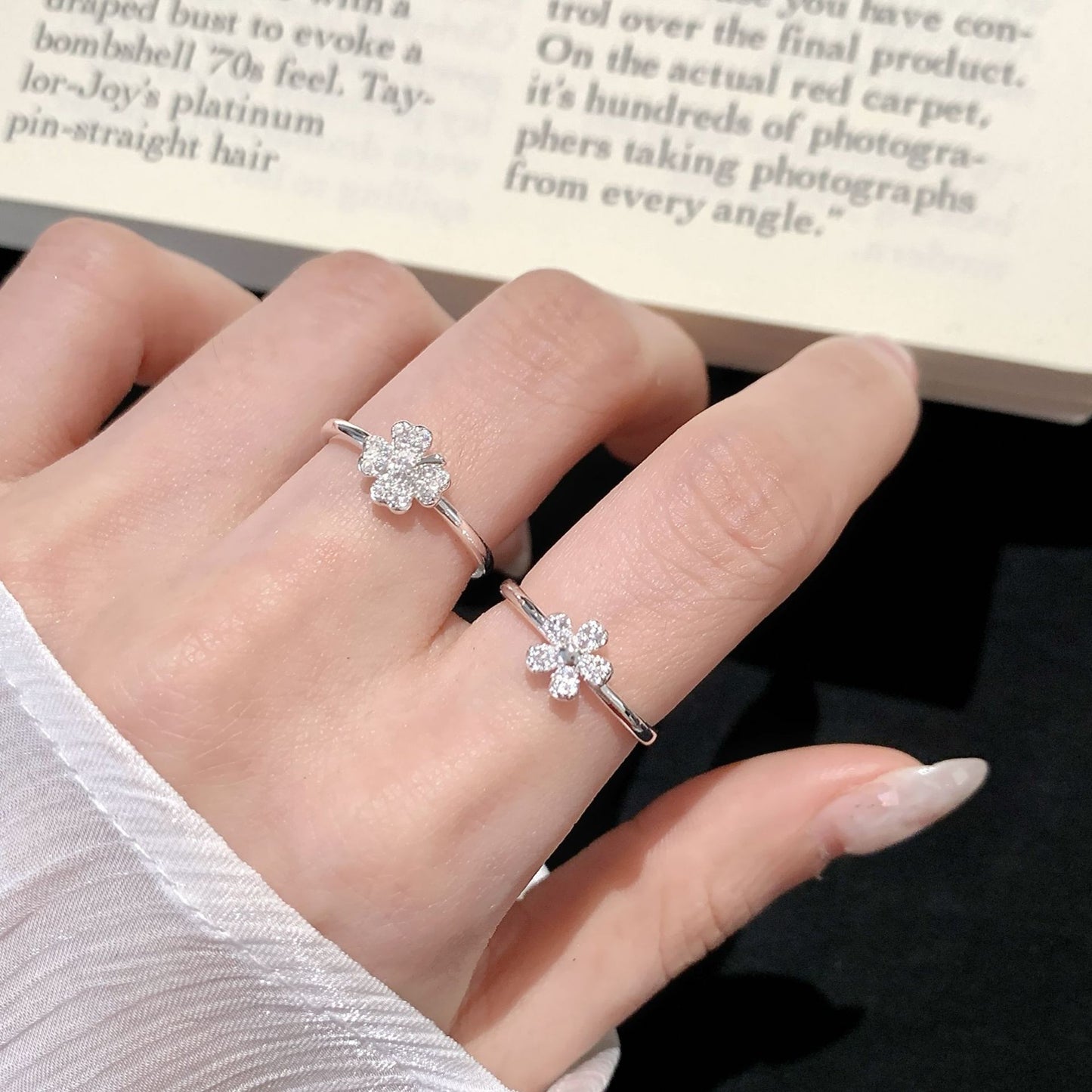 Niche Design Graceful Fashionable Twin Opening Index Rings