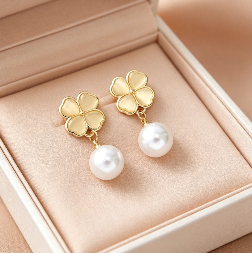 Compact Elegant Pearl Eardrops French Style Design Stud Earrings