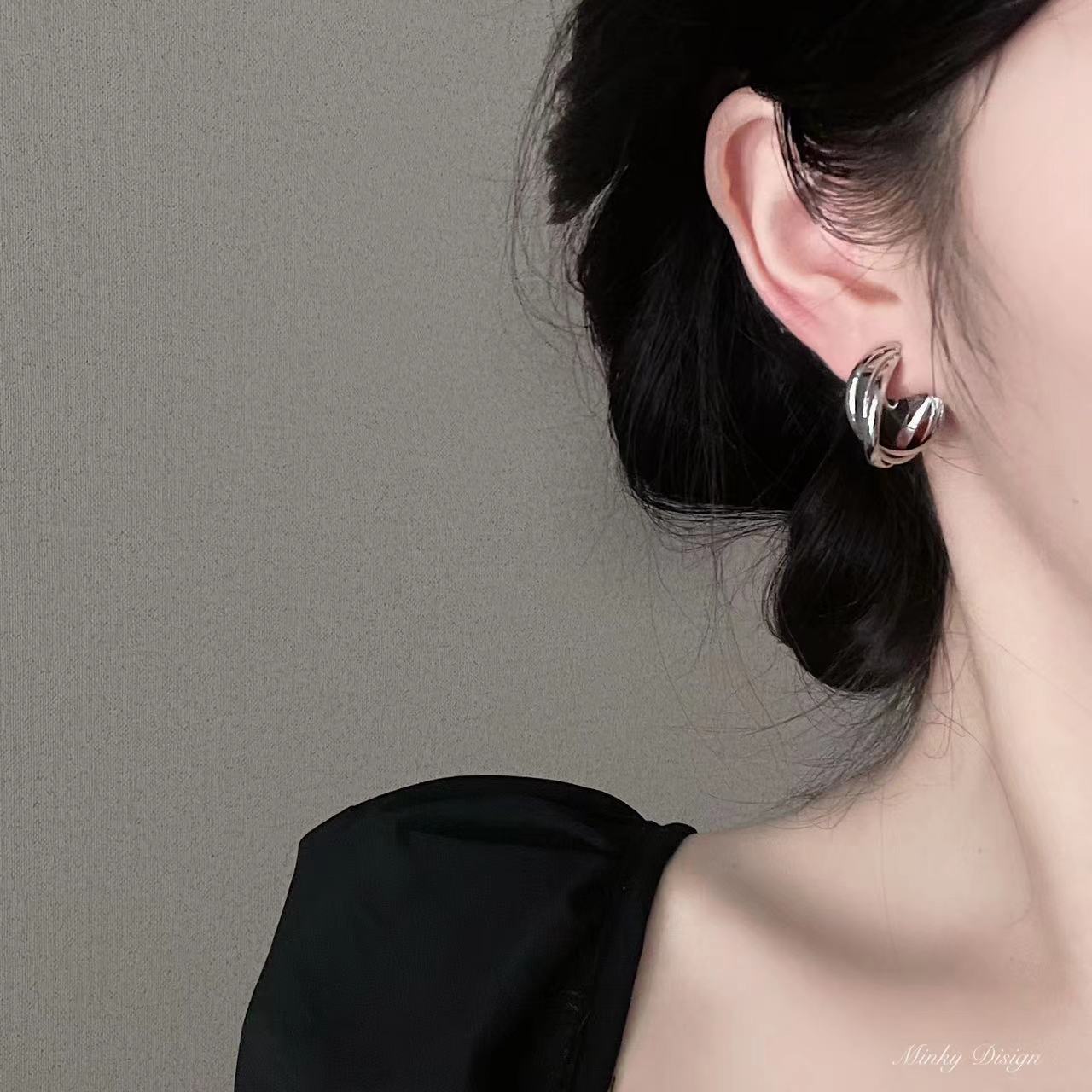 Women's Coil Hoop High-grade Elegant Simple Fashionable Ear Clip