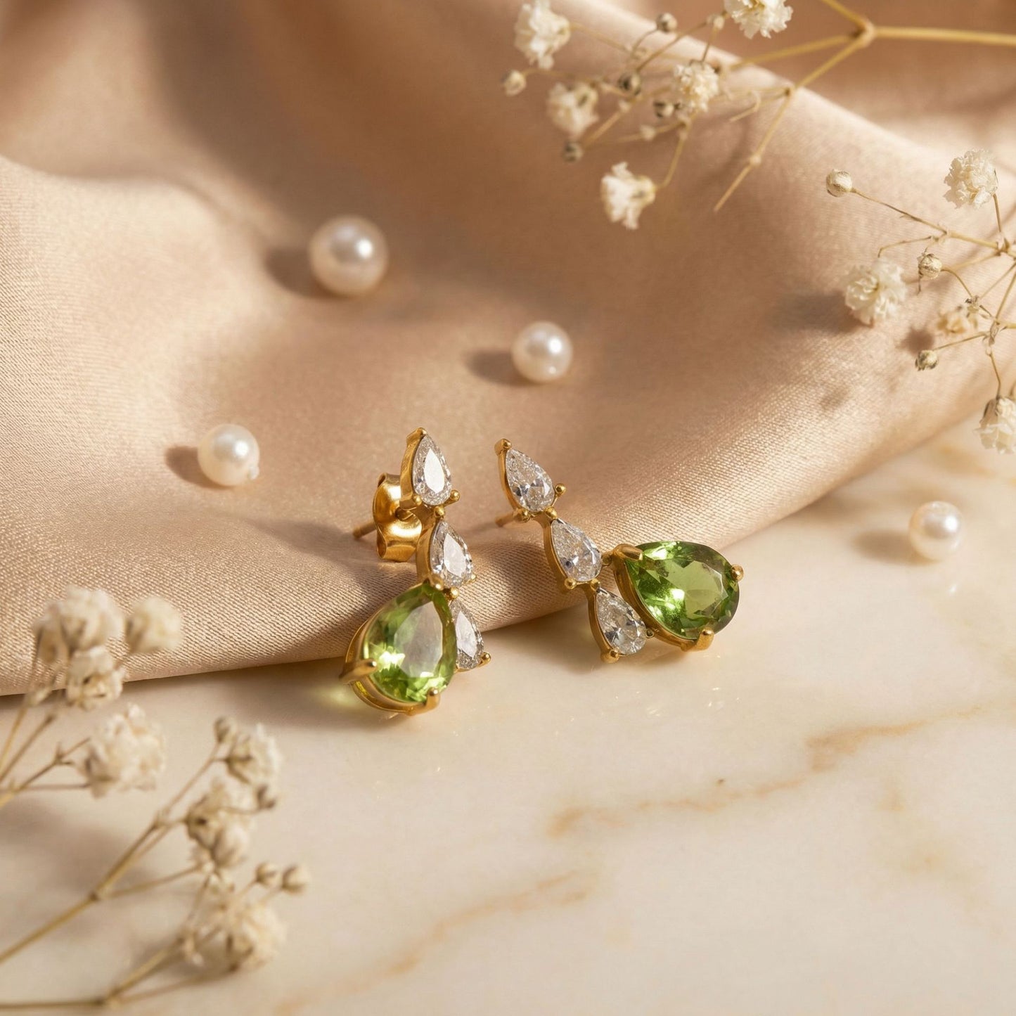 Light Luxury Design Drop-shaped Zircon Pear-shaped Gold Stud Earrings