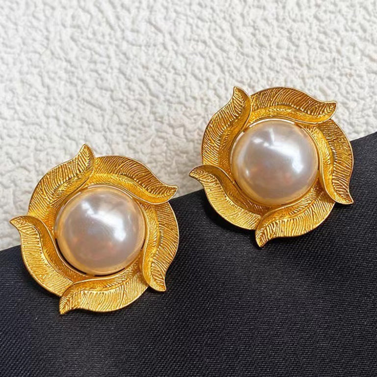 French Style Half-faced Pearl Sun Flower Earrings