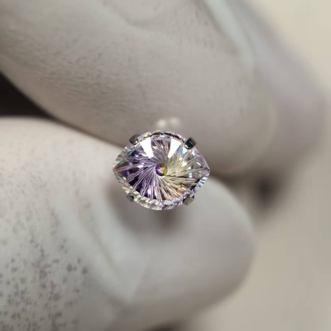 Titanium Alloy Ear Devil's Eye Flashing Zircon Bone High-grade Rings