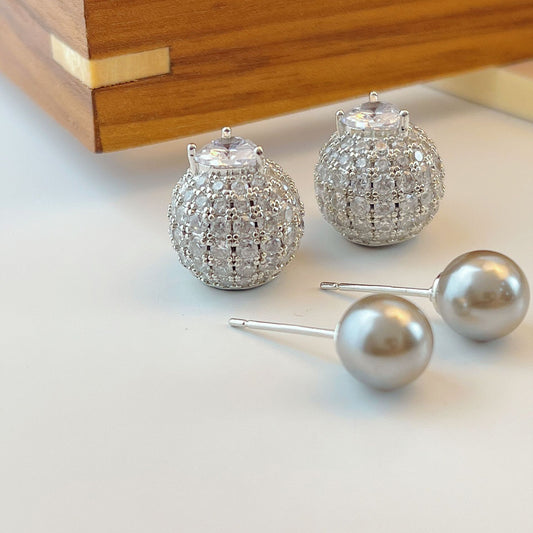 Devant et boucles d'oreilles boule en zircon raffiné de style français