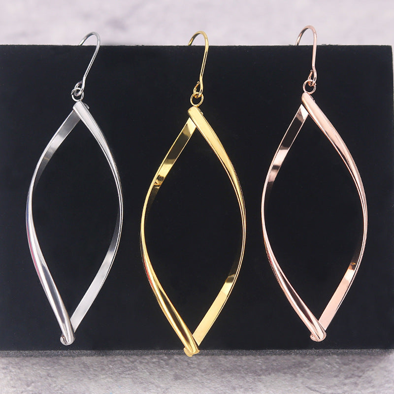 Women's Hook Simple Fashionable Temperamental Geometric Titanium Pendants