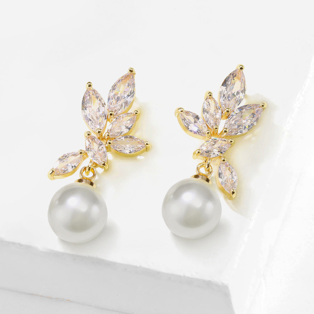 Temperament Copper Inlaid Zirconium Female Shiny Personality Earrings
