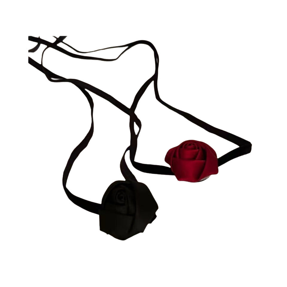 Rose Veet Retro Female Niche Strap Necklaces