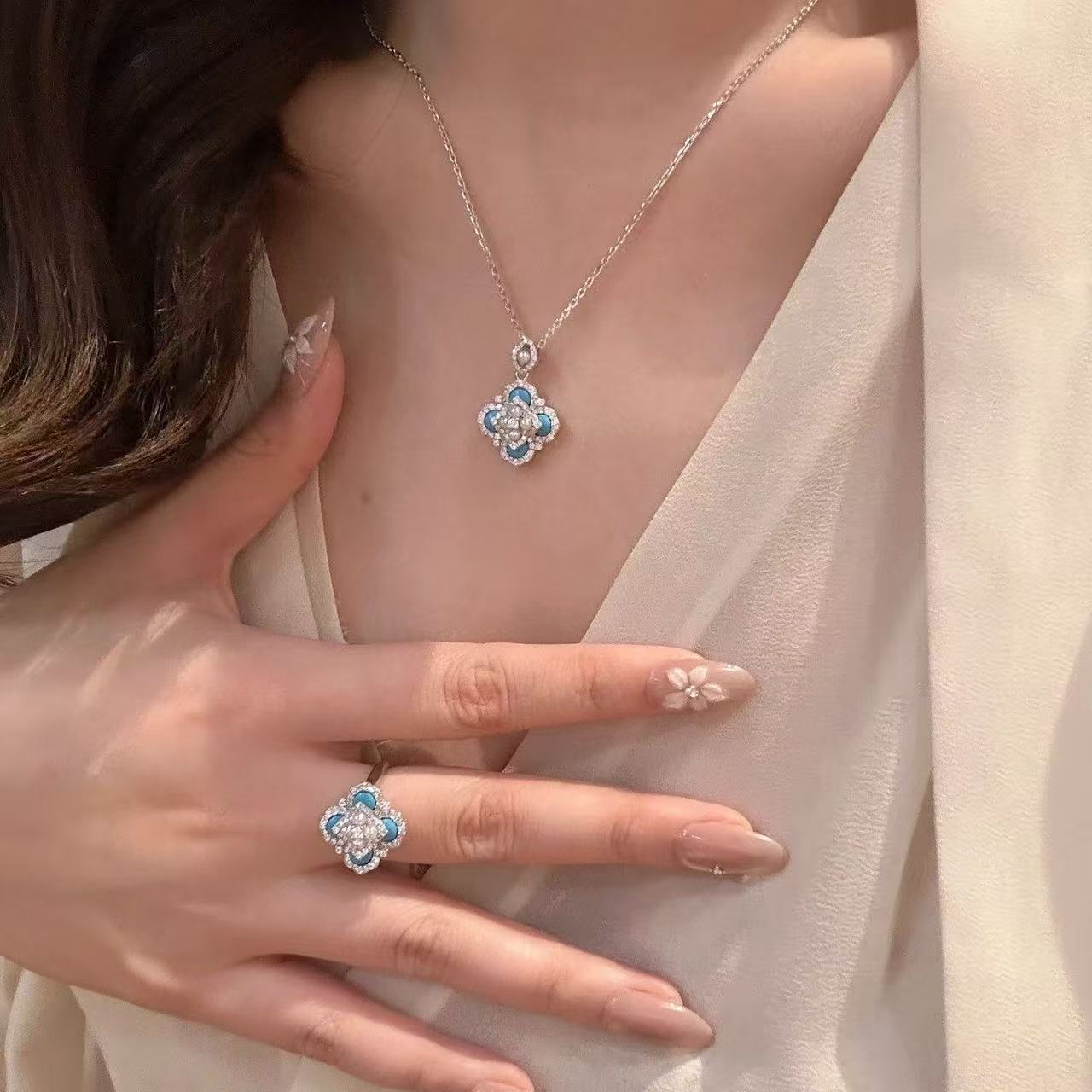 Women's Zircon Turquoise Flower Pearl Light Luxury High-grade Exquisite Temperament Wild Jewelry Set