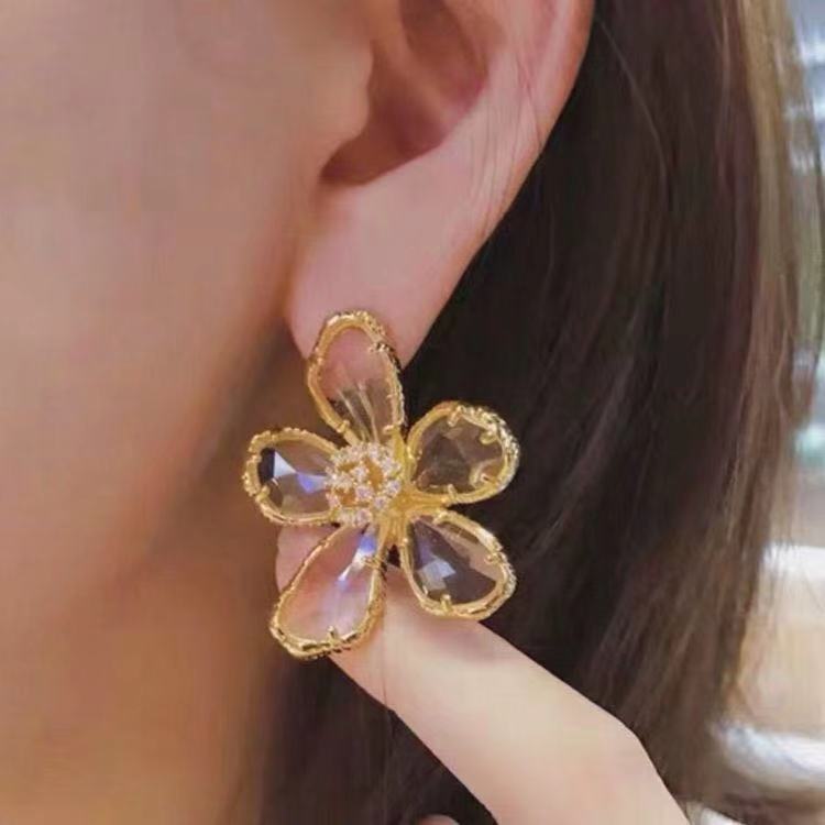 French Flower Temperament High Sense Exaggerated Bow Stud Earrings