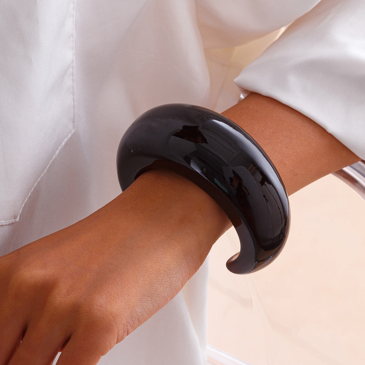 Fashion Curved Texture Irregular Acrylic Acetate Bracelet