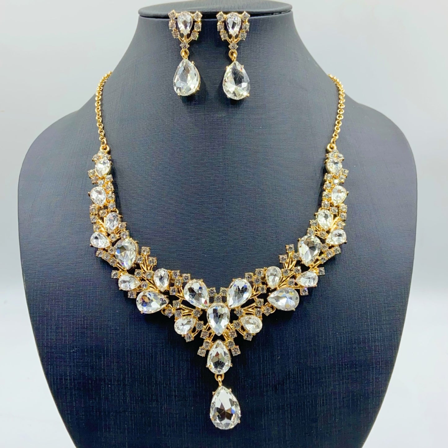 Water Drop Super Bridal Banquet Three-piece Zircon Gem Short Jewelry Set