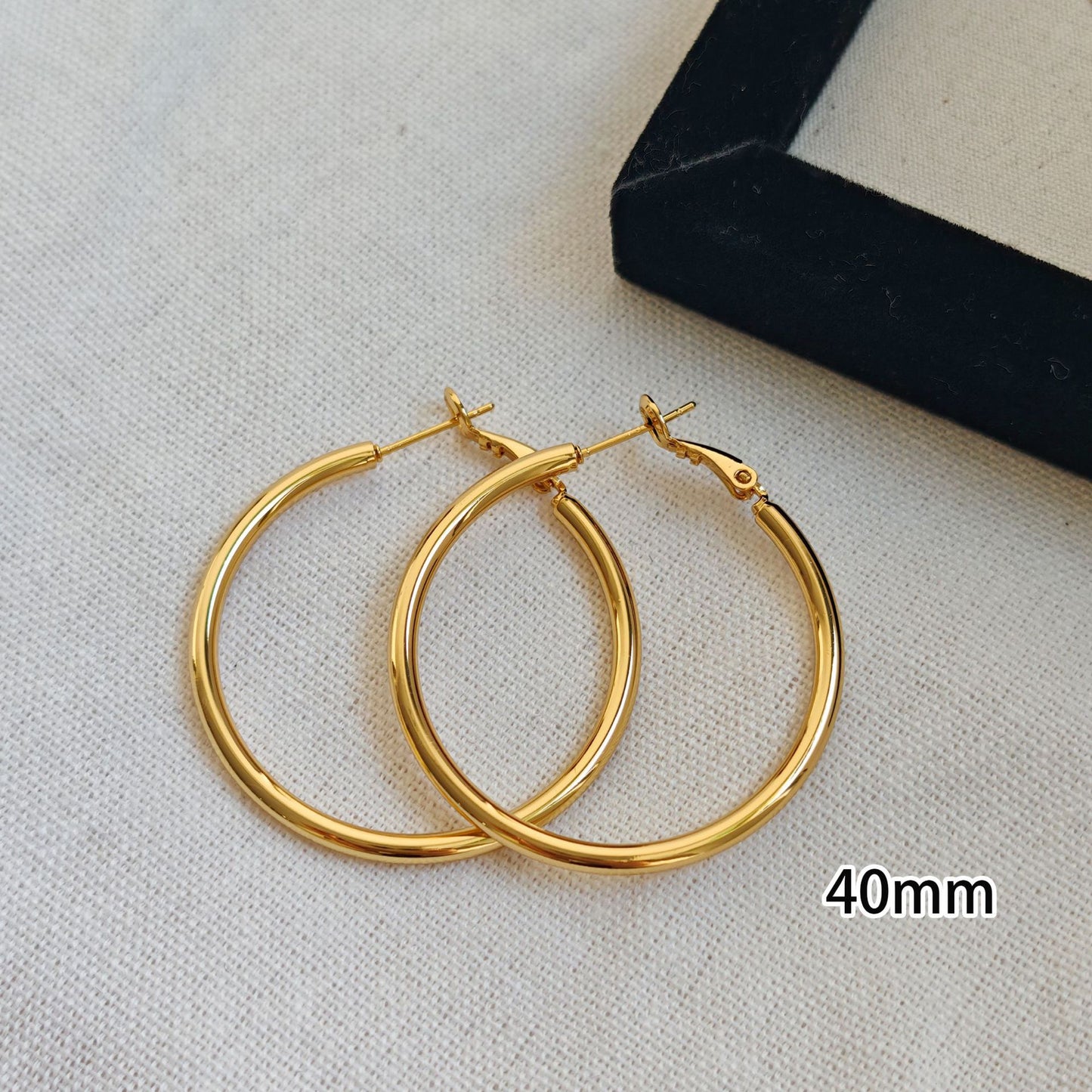 Classic Simple Large Light Luxury Personality Fashion Earrings