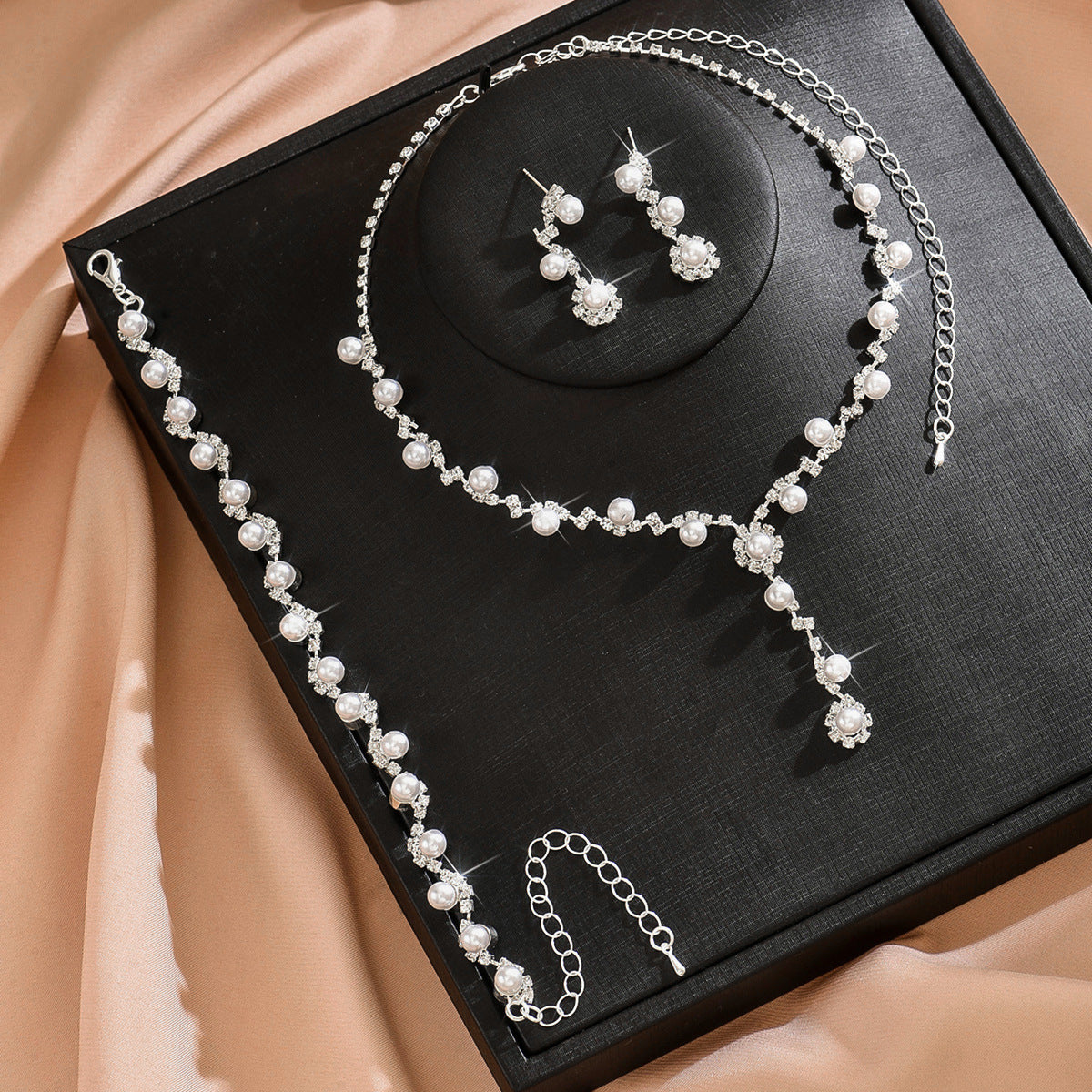 Women's Inlaid Full Diamond Wedding Supplies Three Bridal Jewelry Set