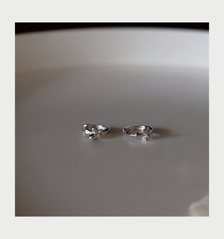 Women's Niche Design Glossy Butterfly Circle Ear Clip Stud Earrings