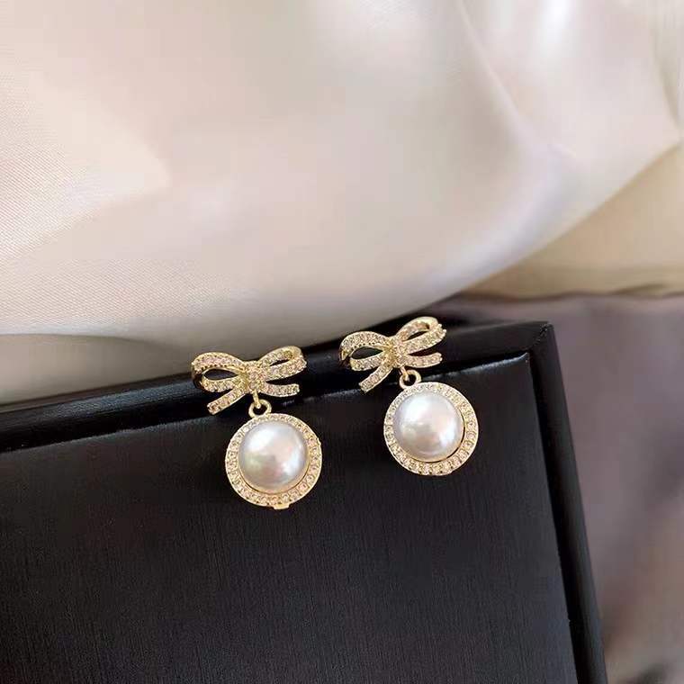Graceful Petite Rhinestone Bow Eardrops Design Earrings