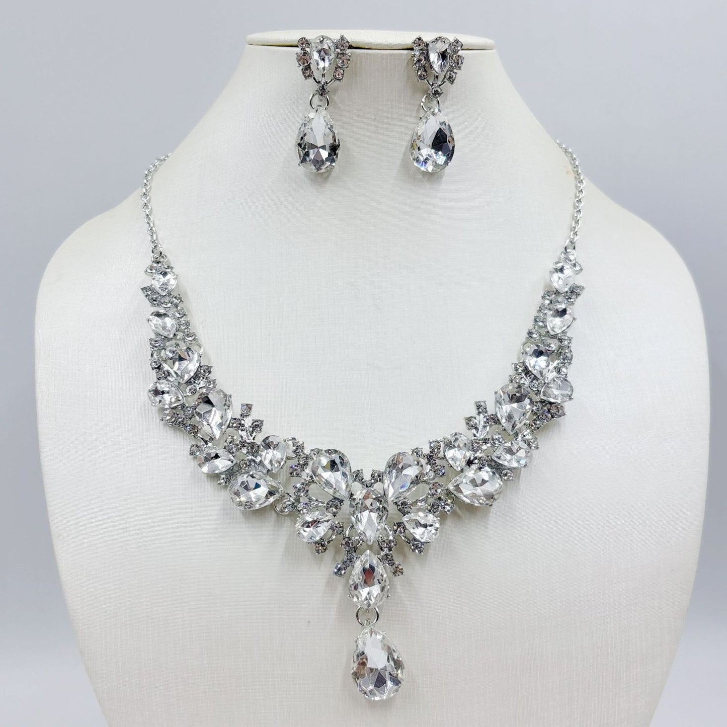 Water Drop Super Bridal Banquet Three-piece Zircon Gem Short Jewelry Set