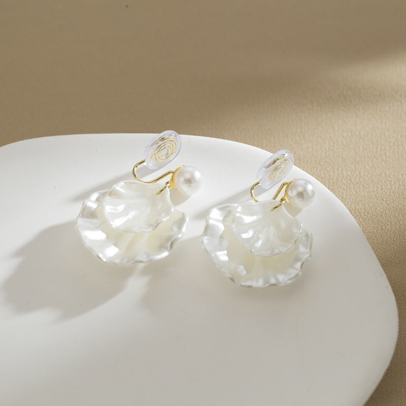 Women's Pearl Shell Super Temperament Wild Popular Ear Clip