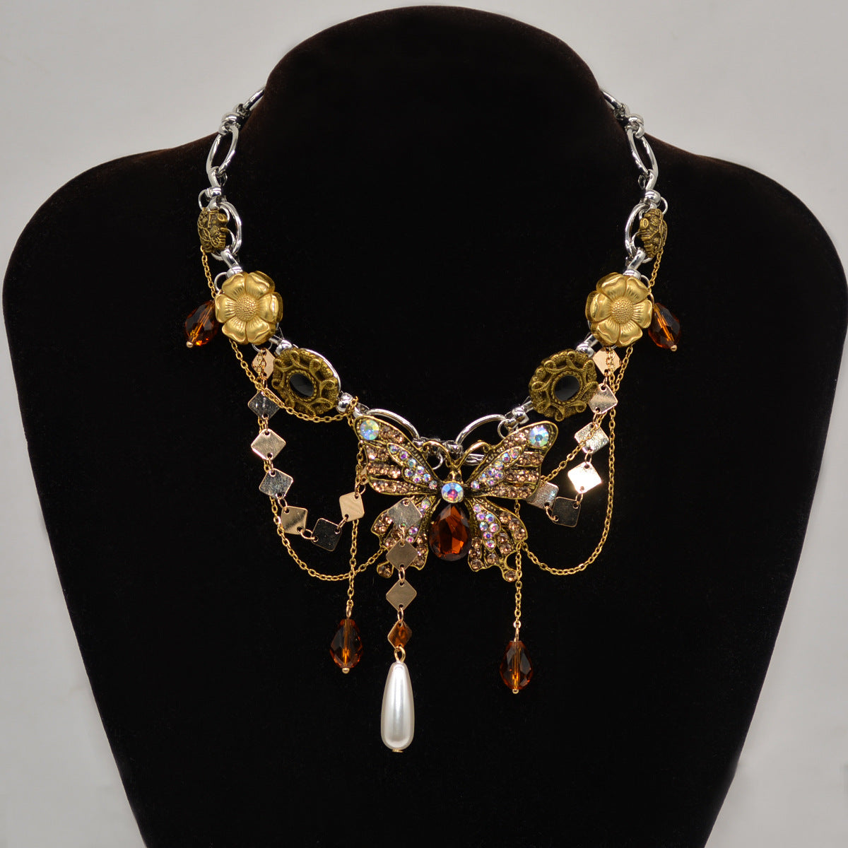 Light Luxury High-grade Clavicle Chain Personality Pendants