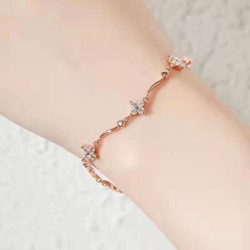 Bracelets de minorité de luxe légers d'été pour femmes trèfle