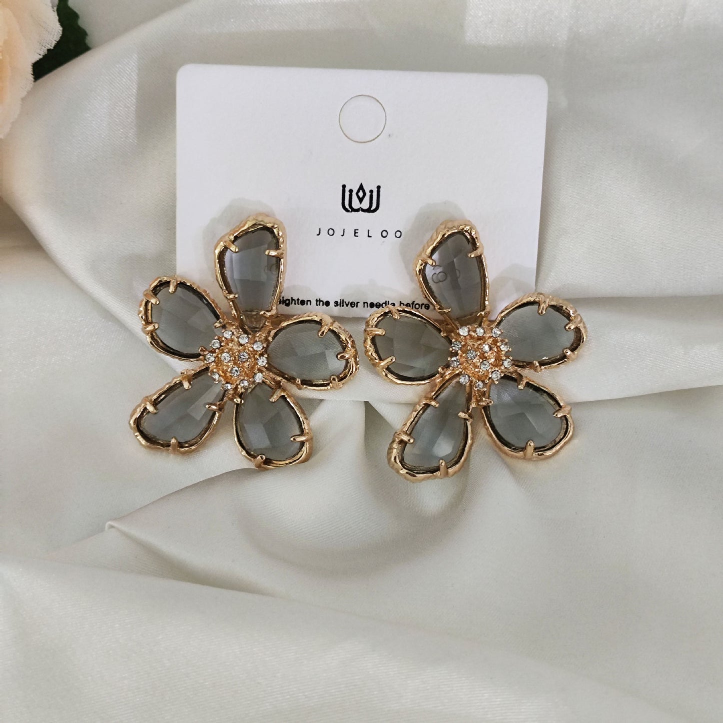 French Flower Temperament High Sense Exaggerated Bow Stud Earrings