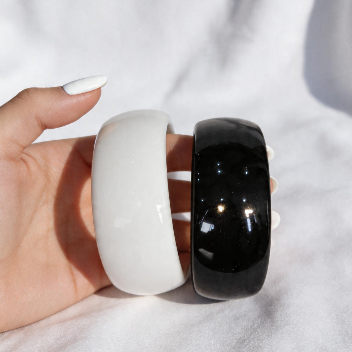 Women's Face Black White Simple Style Senior Bracelet