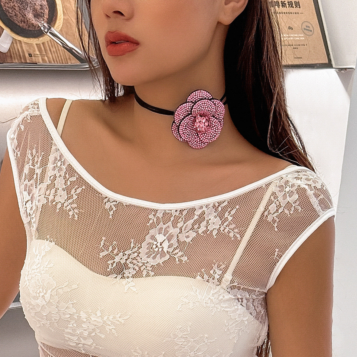 Retro Full Diamond Flower Collar Simple Necklaces