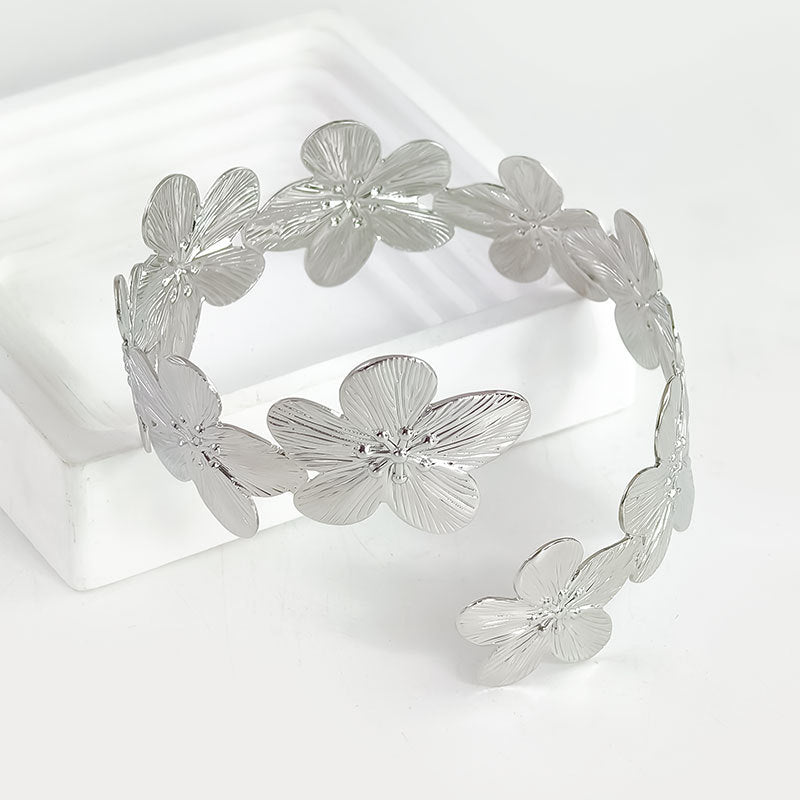 Women's Metal Flower Summer Beach Armband Open Bracelet