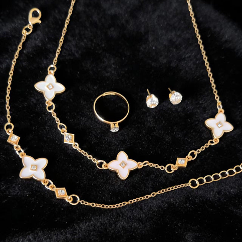 Women's Style Clover For Light Luxury Minority Design Jewelry Set