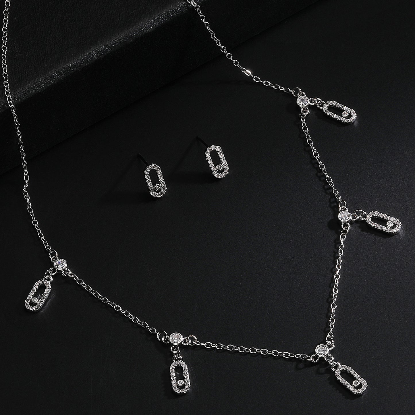 High-grade Full Diamond Five Sliding Clavicle Jewelry Set