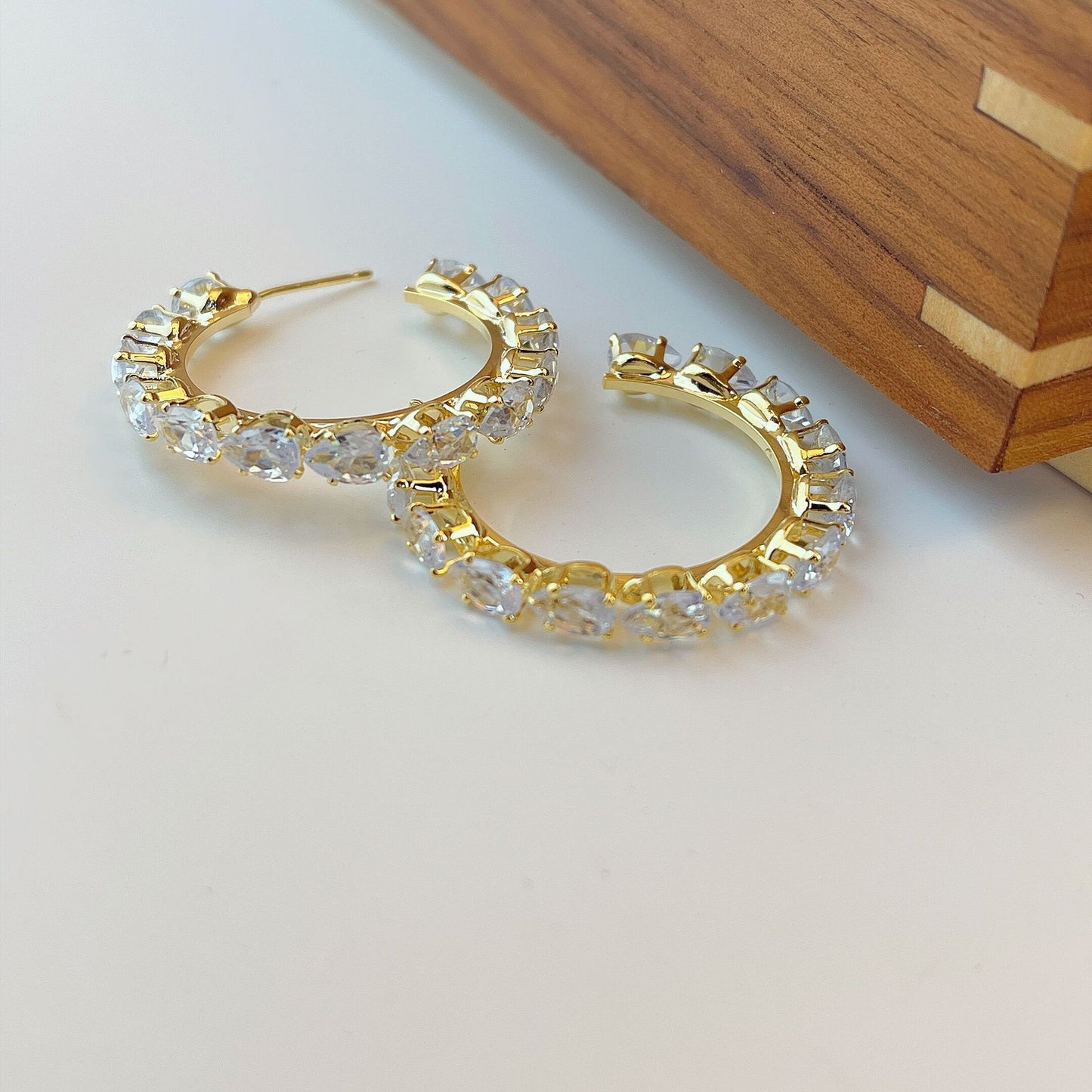 Boucles d'oreilles rétro de haute qualité Entry Lux pour femmes, faciles à assortir