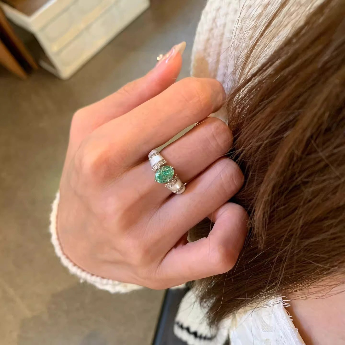 Middle Ancient Diamond White Shell Big Ring