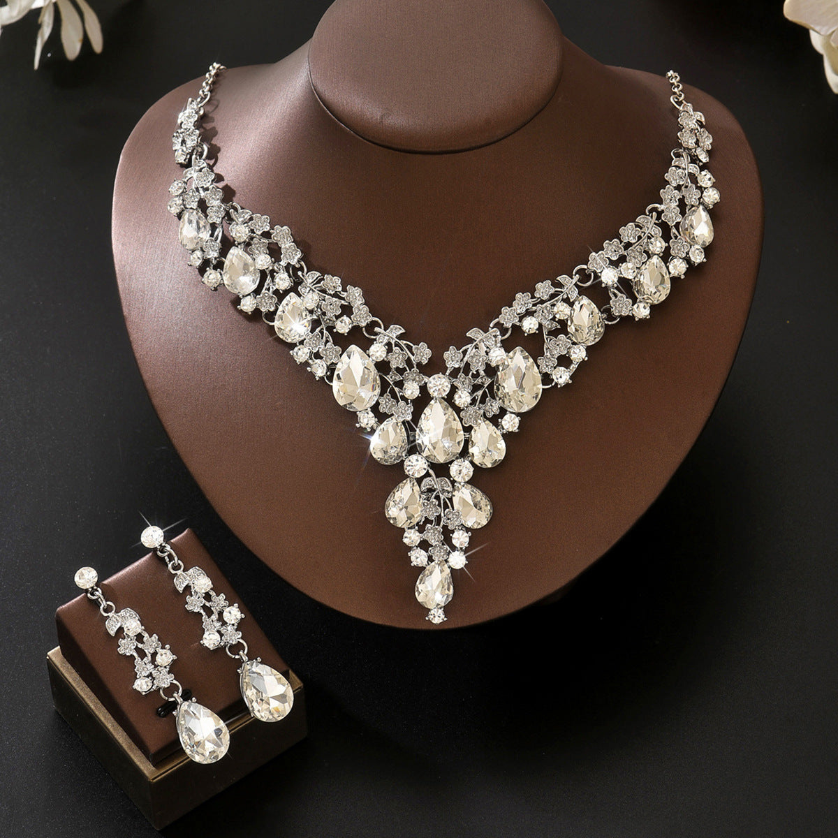Exaggerated Bride Crystal Rhinestone Suite Ball Earrings