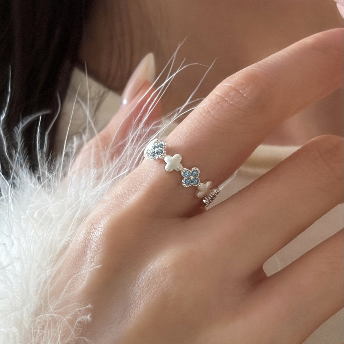 Simple Brushed Good Luck Clover Rhinestone Female Design Personality Ring