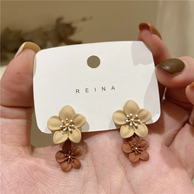 Women's Color Spray Paint Flower For Personalized Stud Earrings