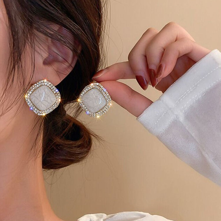 Sier Pin Light Luxury High-grade Crack Vintage Temperament Stud Earrings