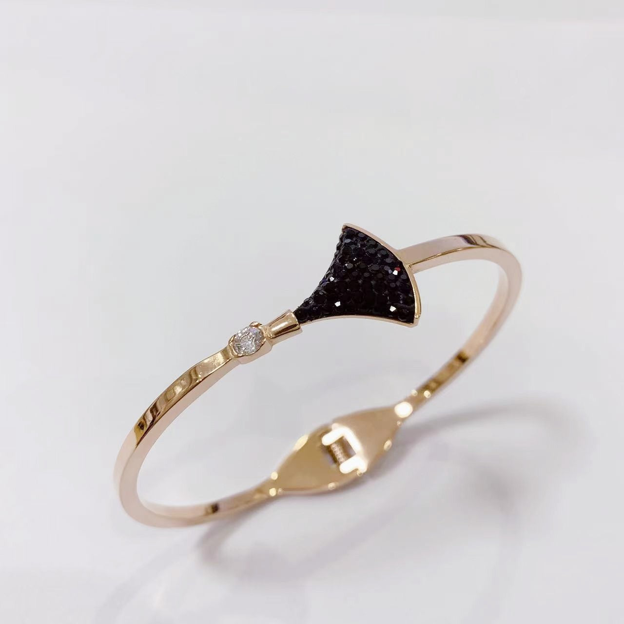 Women's Offer Simple Titanium Steel High Quality Color Retention Personality Shaped Bracelet