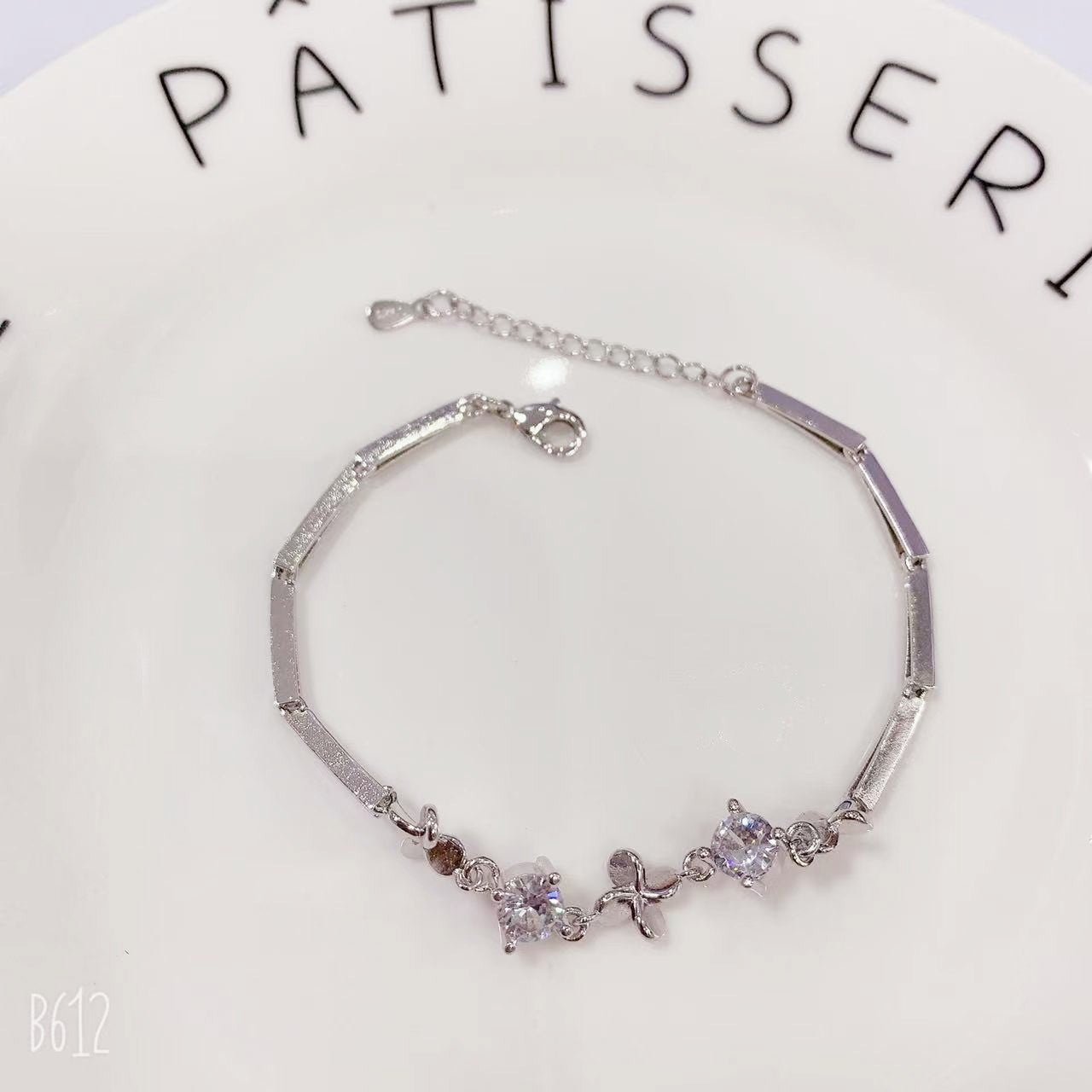 Süße Mode für Damen, einfacher Handschmuck, Roségold-Titanarmbänder