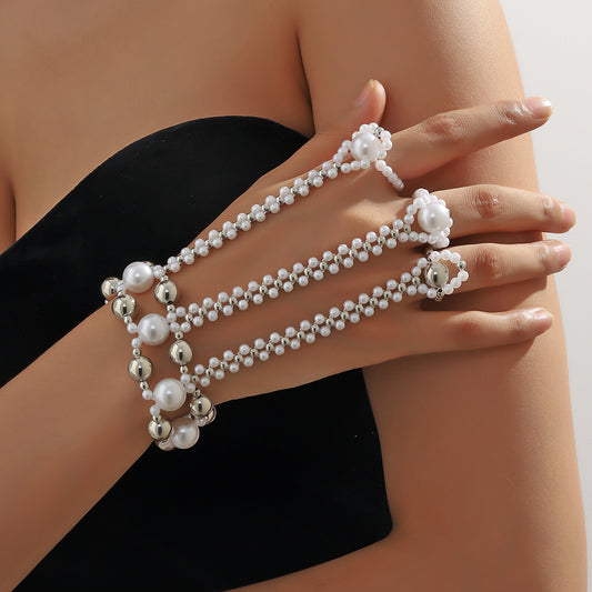 Women's Braided Pearl Graceful And Fashionable Design Bracelets