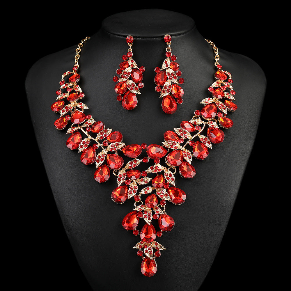 Women's Profile Retro Luxury Crystal Banquet Formal Necklaces