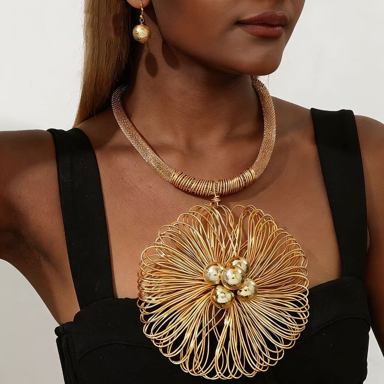 Exaggerated Aluminum Wire Large Flower Suite Jewelry Set