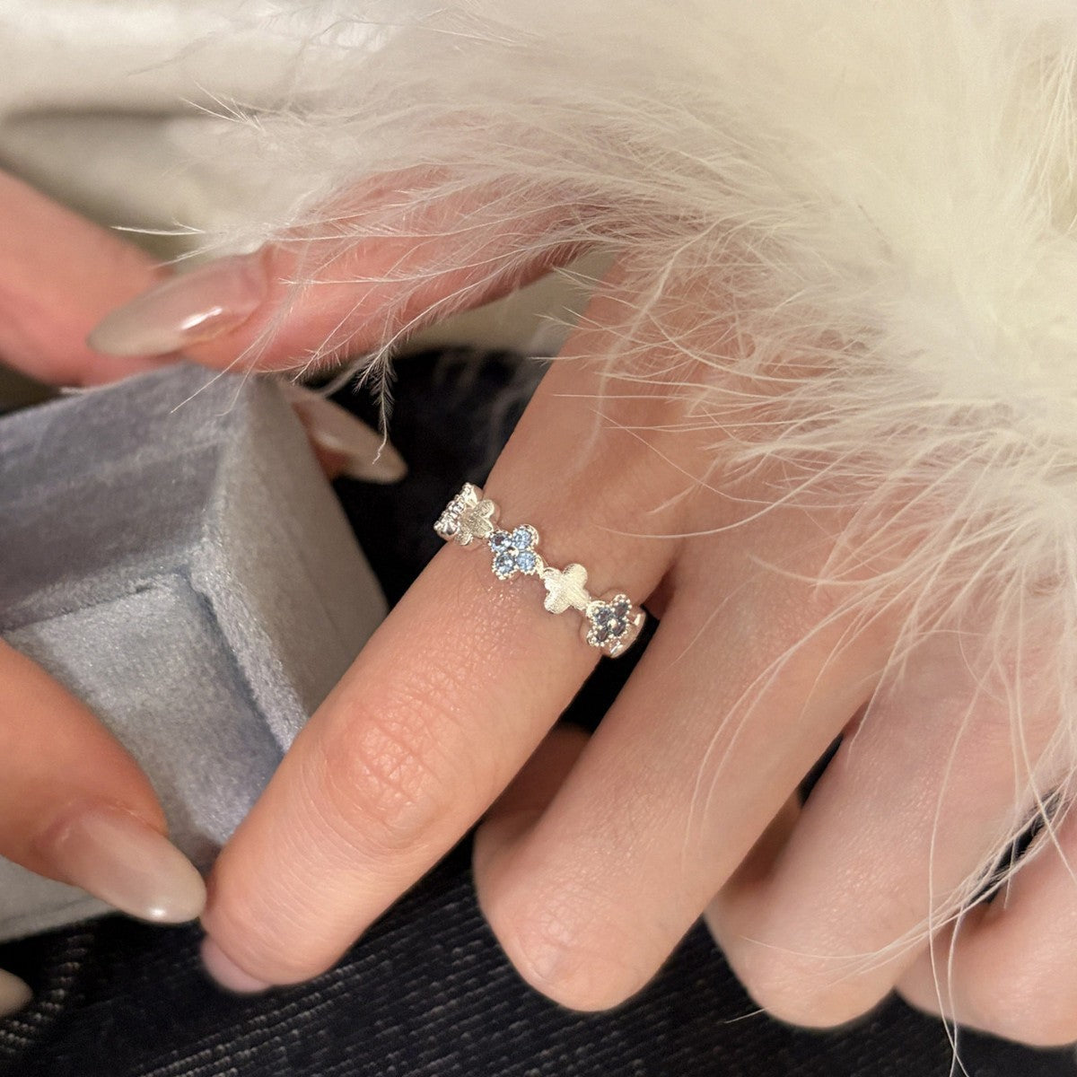 Simple Brushed Good Luck Clover Rhinestone Female Design Personality Ring
