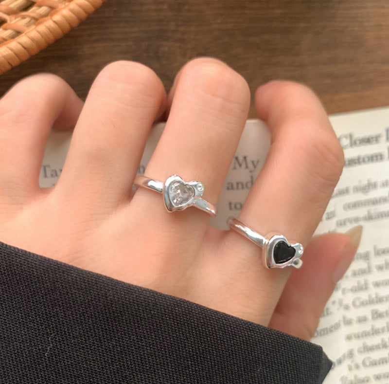 Einfache Nischenaccessoires aus Sterlingsilber für Damen mit kalten Ringen