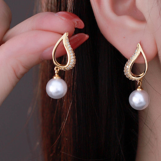 Real Gold Plated Copper Inlaid Zirconium Heart Pearl Fashion Light Stud Earrings