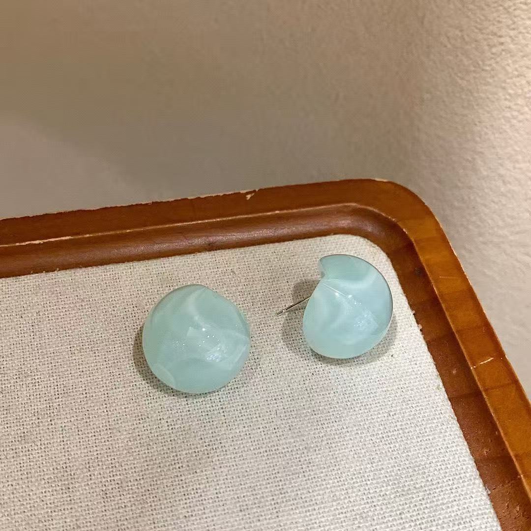 Color Resin Blooming Semicircle Female Fresh Sweet Stud Earrings