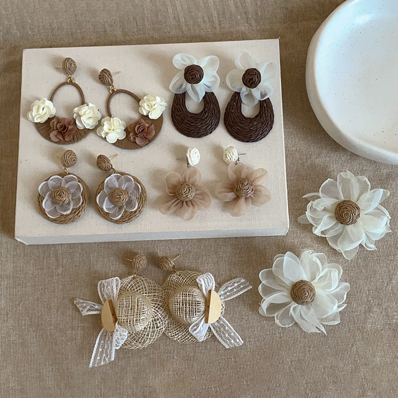 Women's Niche Design Straw Rattan Woven Flower Hat For Vintage Exaggerated Earrings