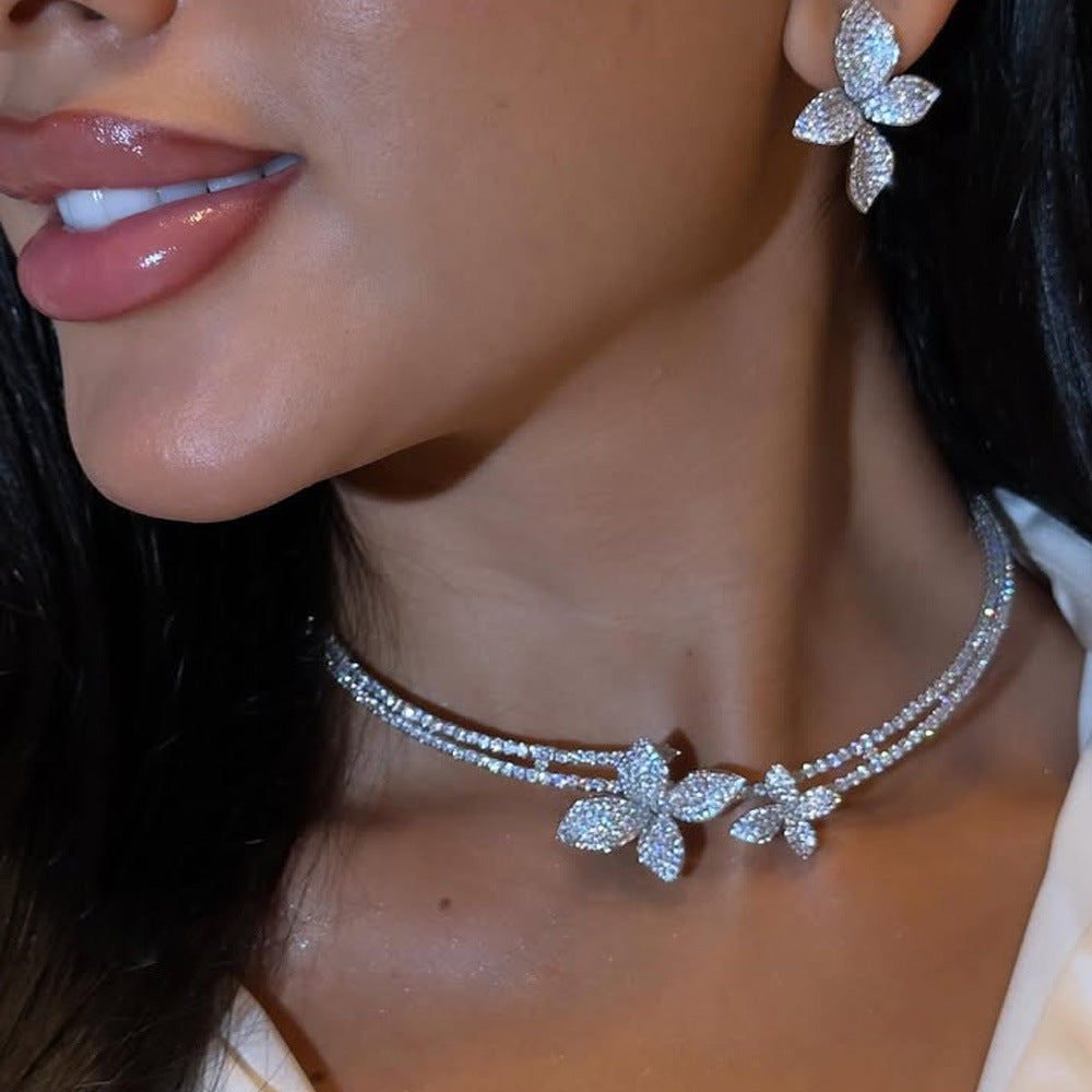 Women's High-grade Sparkling Rhinestone Fashion Banquet Formal Earrings
