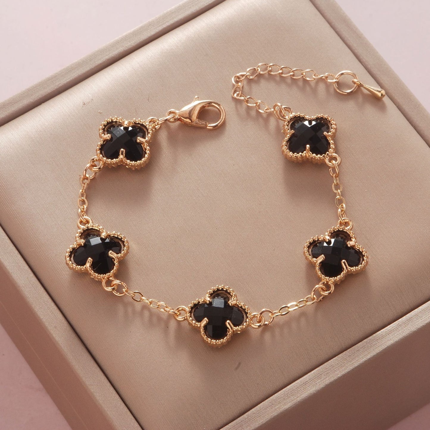 Women's Electroplated Devil's Eye Four-leaf Clover Fashion Bracelets